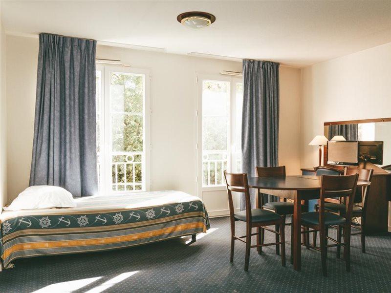 Terres De France - Appart'Hotel La Roche-Posay Ngoại thất bức ảnh